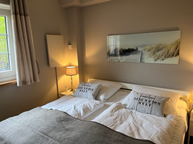 Vacation apartment C1 Hotel Sylter Hahn in Westerland double bed marriage bed