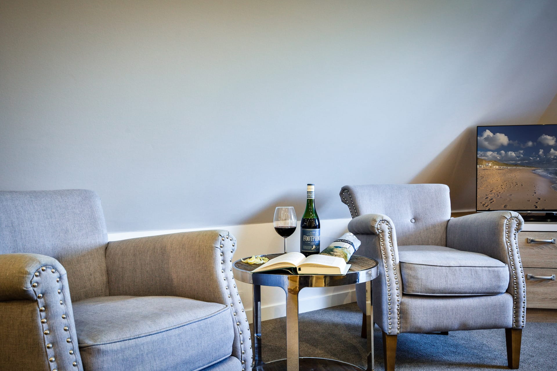 double room chair hotel sylter hahn wine cozy and comfortable