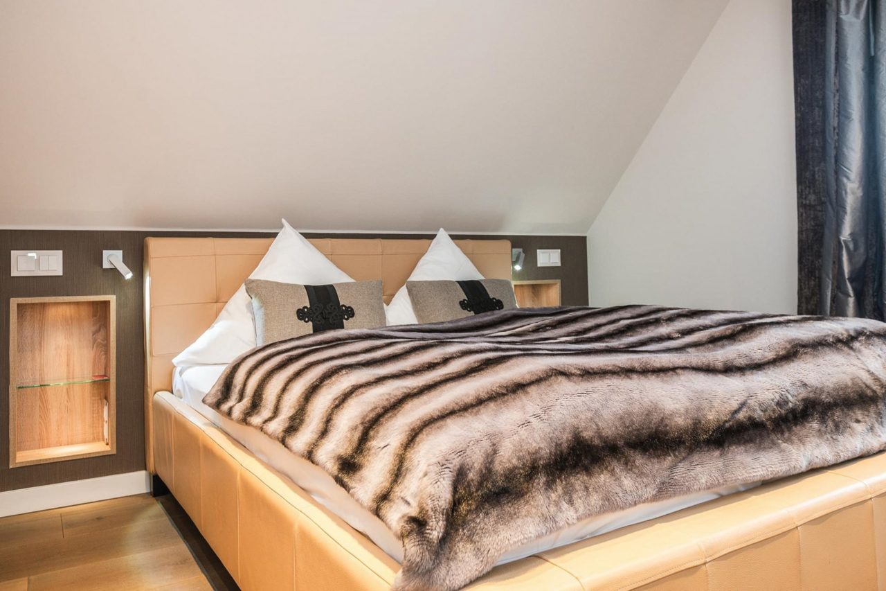 double room hotel sylter hahn bedroom bed