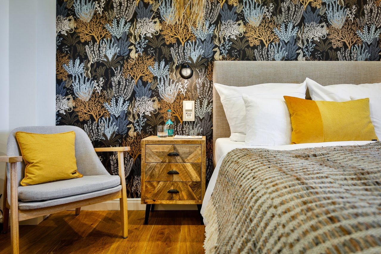 Bett im Einzelzimmer 1 im Hotel Sylter Hahn in Westerland auf Sylt